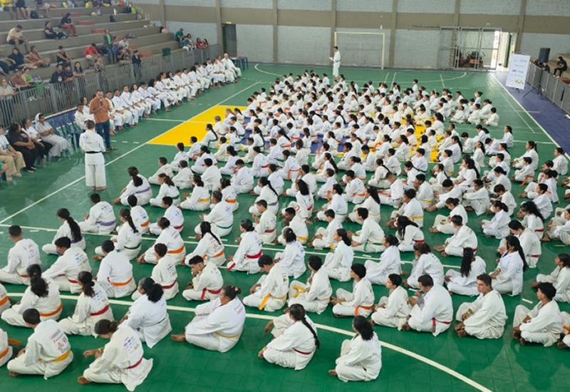 Mais de 430 karatecas participam de exame de faixa da Shotokan em Cuiabá