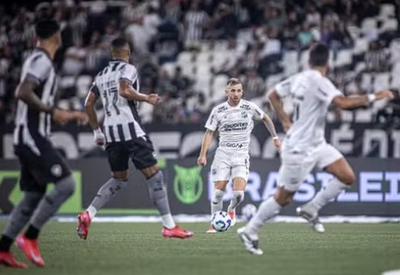 Brasileirão retorna após pausa da Copa com rodada cheia e grandes confrontos pelo país