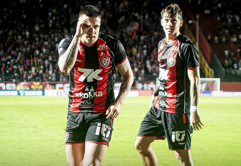 Vitória supera o Vasco e amplia crise cruz-maltina na zona de rebaixamento