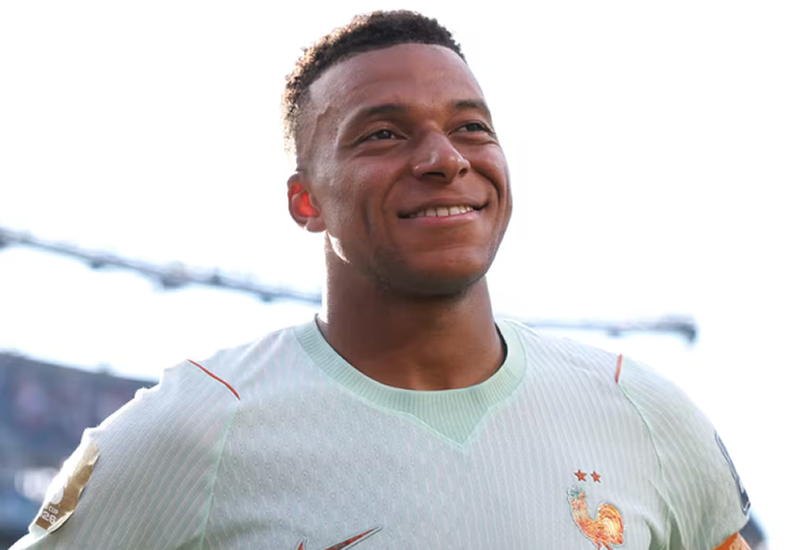 França e Inglaterra brigam pelo terceiro lugar da Copa; Mbappé mira chuteira de ouro