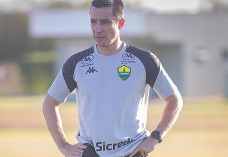 Eduardo Barros admite falta de eficiência e explica má fase do time na Série B