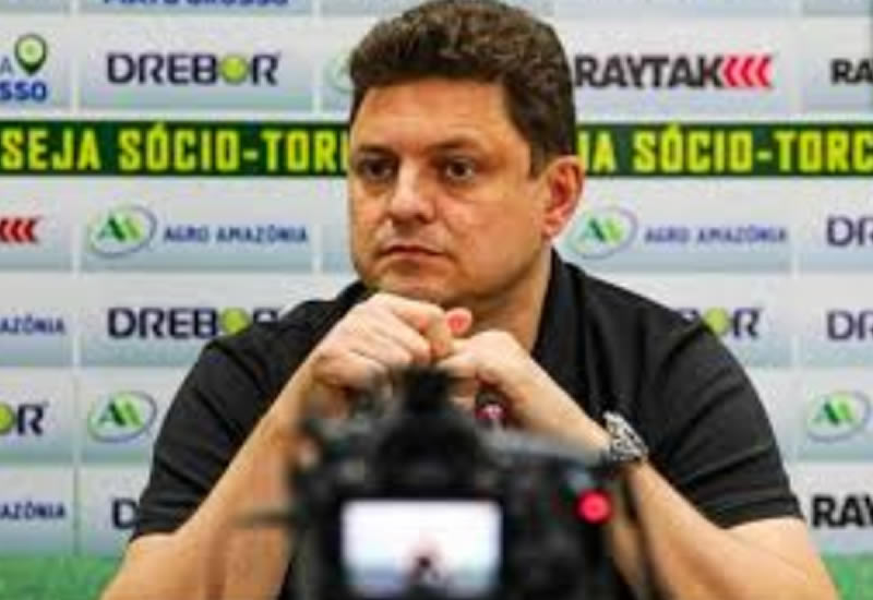 Corinthians paga milhões a Memphis, mas segue sem quitar dívida com o Cuiabá