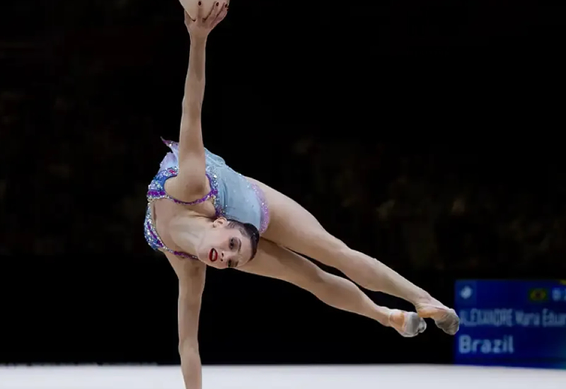 Babi e Maria Eduarda brilham e ganham destaque na ginástica rítmica