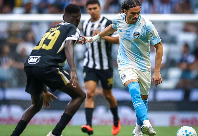 Grêmio despenca na tabela e acende alerta contra o rebaixamento após goleada do Atlético-MG