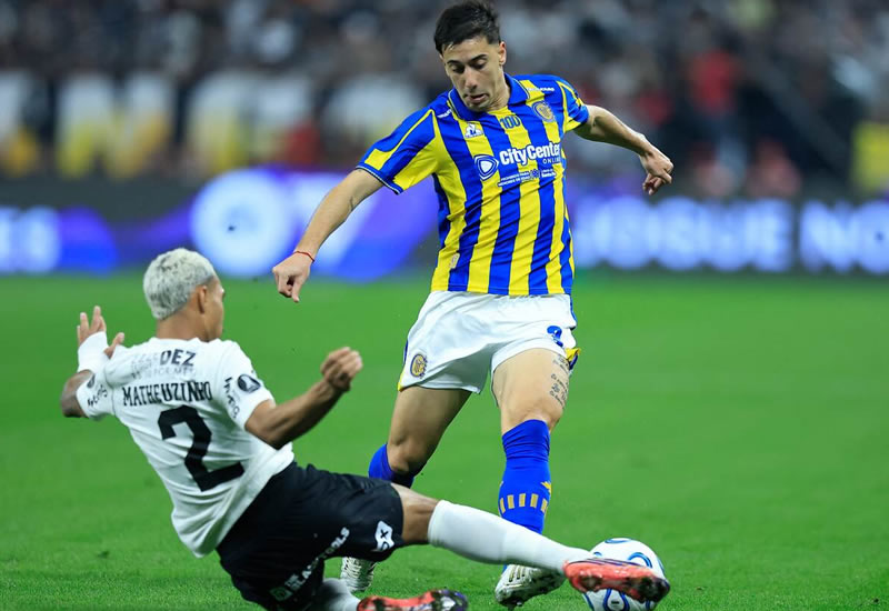 Mesmo com um jogador a menos, Corinthians bate o Rosario e avança na Libertadores