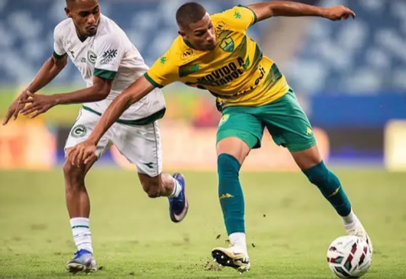 Cuiabá e Goiás empatam e seguem na disputa por vaga no G6 da Série B
