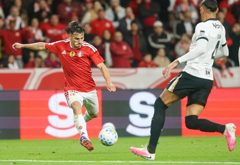Internacional empata com Atlético-MG e segue pressionado na luta contra o Z4