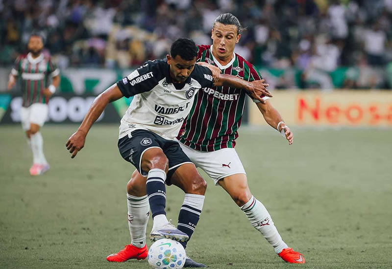 Com virada no segundo tempo, Fluminense supera o Remo diante da torcida no Maracanã
