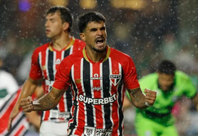 Chapecoense e São Paulo se enfrentam em busca de reação no Brasileirão