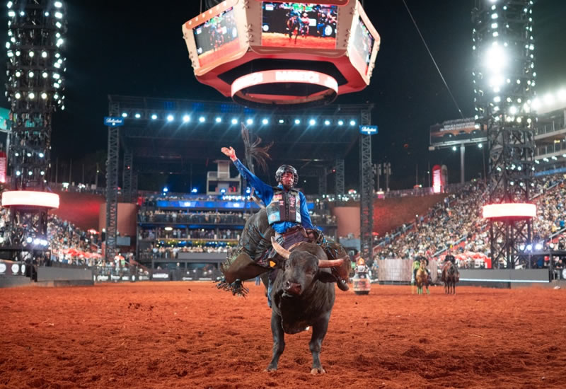 Campeão da etapa da PBR em Cuiabá, peão de MT vence disputa nacional em Barretos