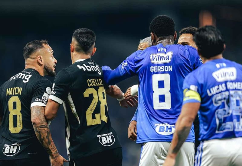 Cruzeiro e Atlético-MG fazem jogo movimentado, mas ficam no empate
