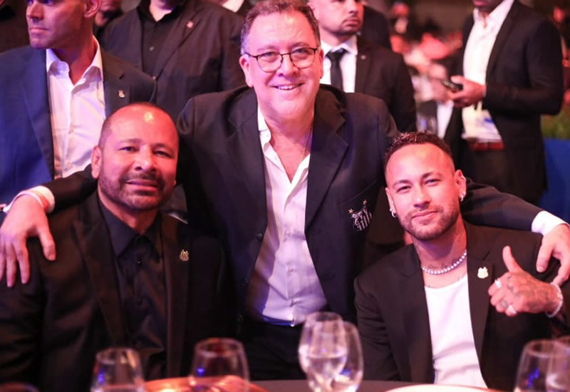 Santos quita transfer ban com apoio da empresa ligada ao pai de Neymar
