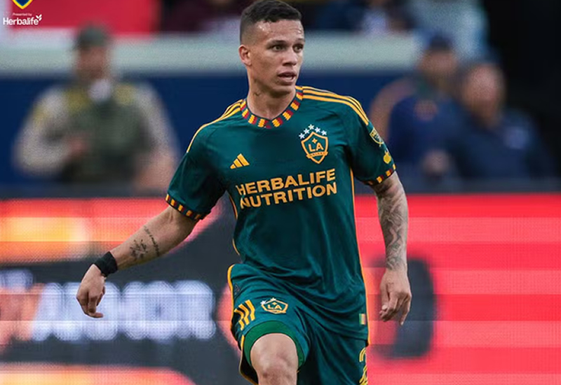Cuiabano ex-Fluminense volta aos EUA e acerta com o Los Angeles Galaxy