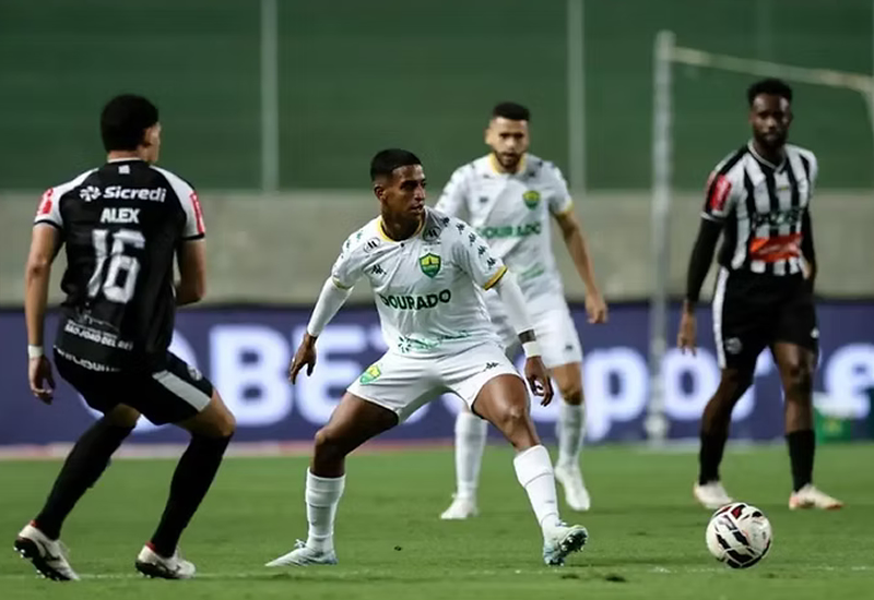 Após tropeço fora, Cuiabá reencontra a torcida diante do Athletic-MG