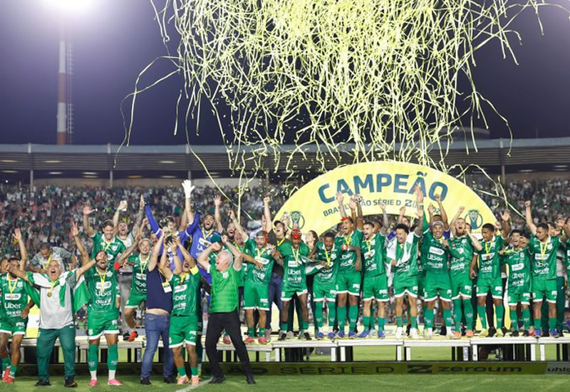 Uberlândia faz história e levanta a taça da Série D do Brasileiro 2026