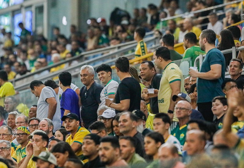 Torcida atende ao chamado do Cuiabá e empurra o Dourado na vitória sobre o Náutico
