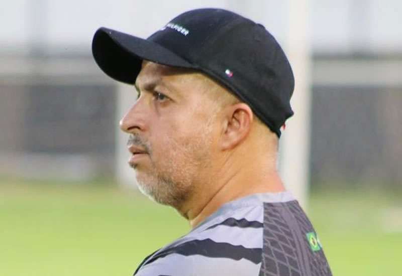 Mixto renova com Adilson Gadino e mantém técnico do Feminino para 2027