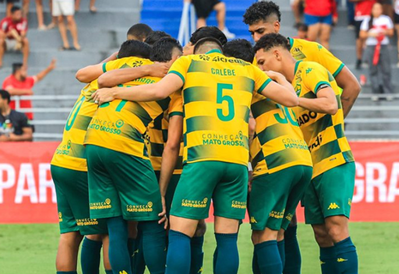 Cuiabá vê chances de classificação aos playoffs caírem para apenas 6% após derrota