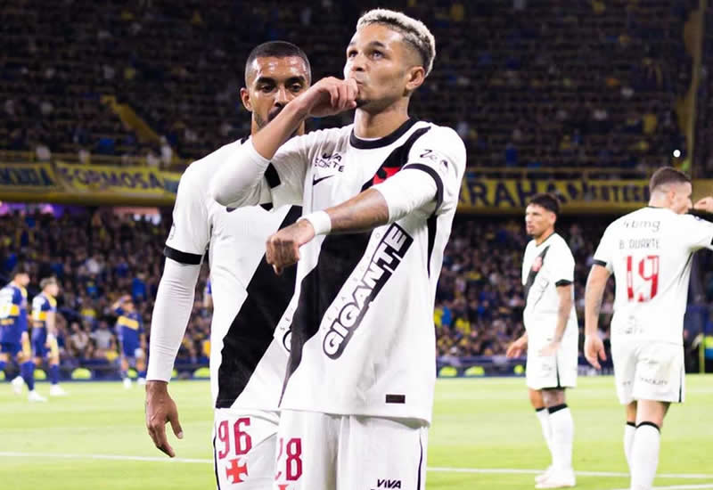 Vasco vence o Boca Juniors na Bombonera e larga na frente na semifinal da Sul-Americana