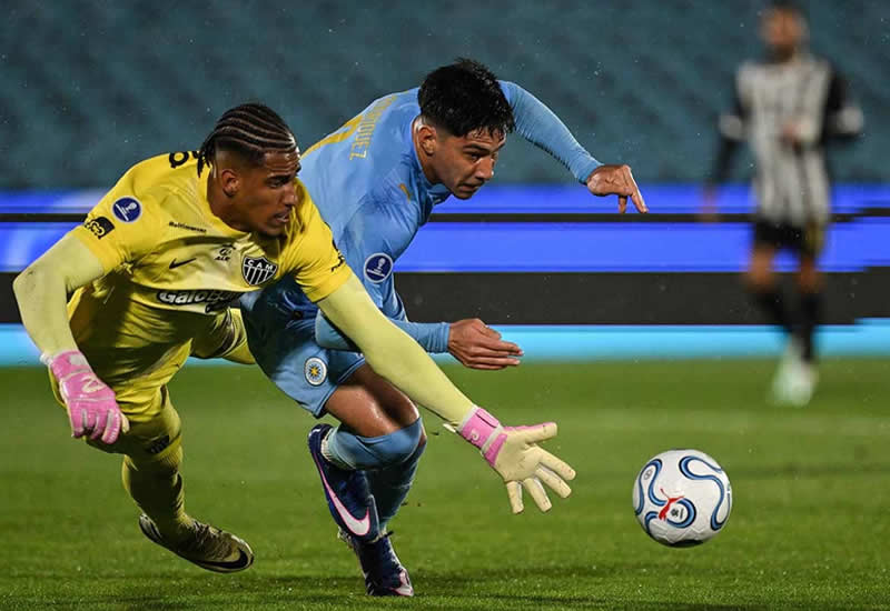 Galo é derrotado pelo City Torque, mas garante final da Sula contra o Boca