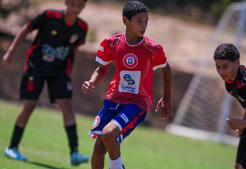 Sub-11 e Sub-13 do Projeto Ararinhas entram em campo por jogos importantes do Estadual