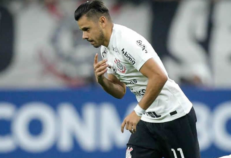 Corinthians vence Grêmio em partida marcada por expulsões