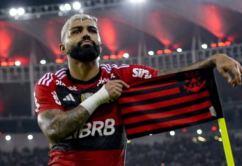 Presidente do Corinthians anuncia conversas adiantadas para contratar Gabigol